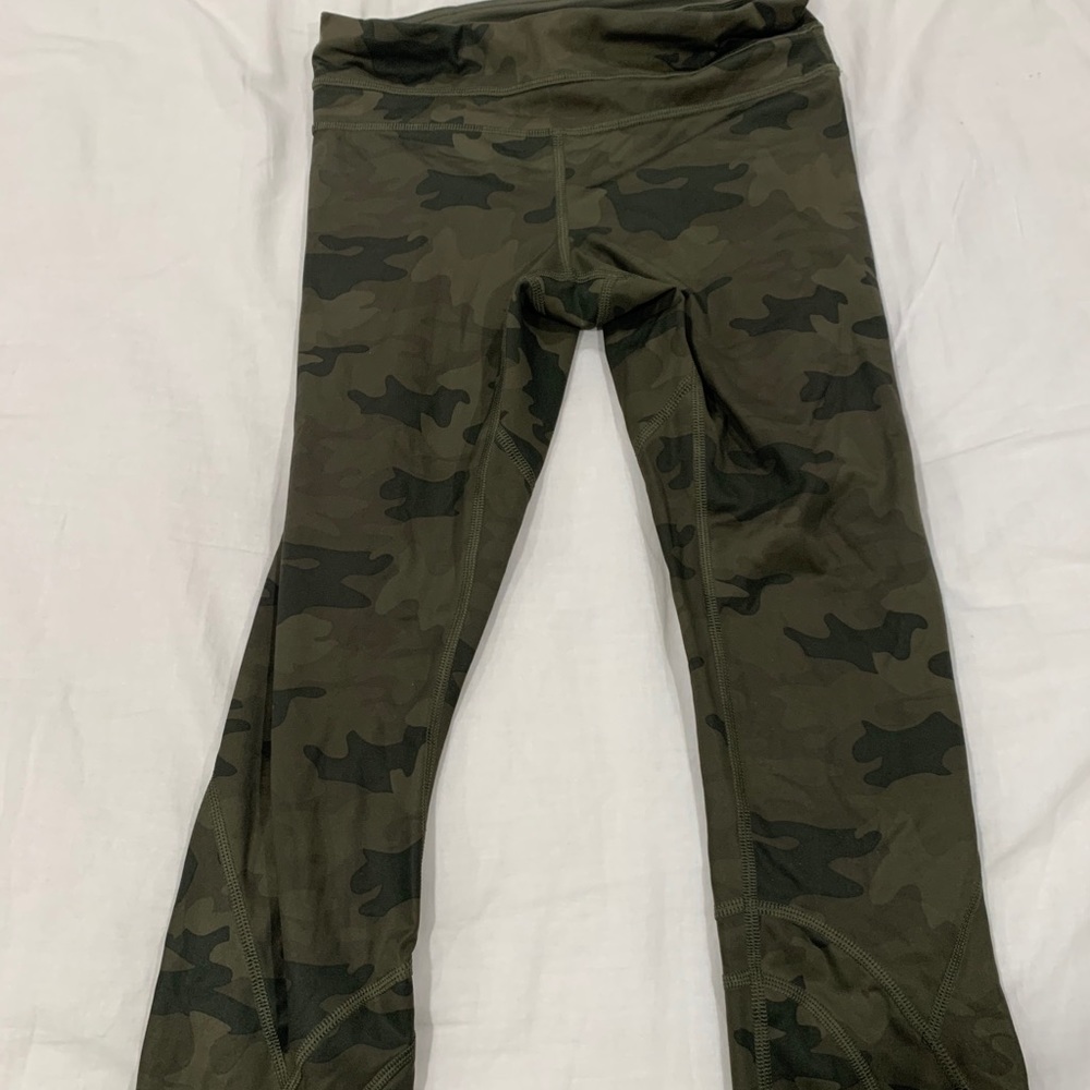 Lululemon camo legging crop